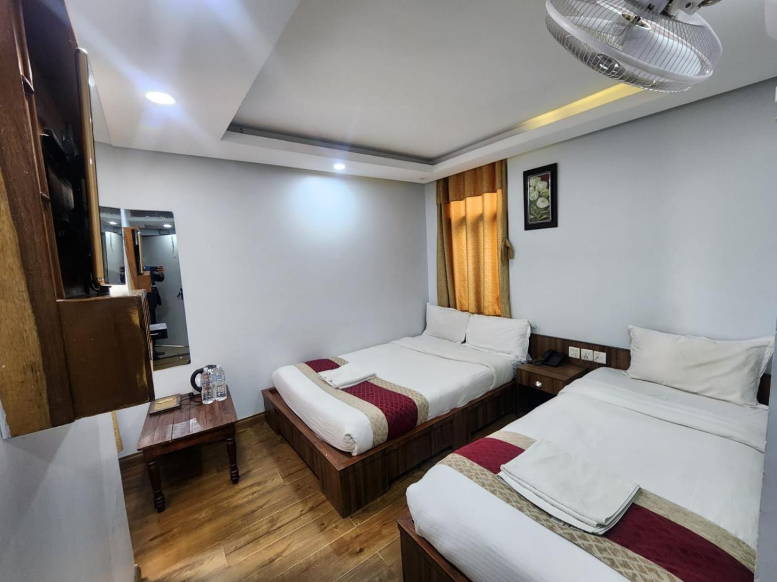 Hotel Kathmandu Inn Экстерьер фото