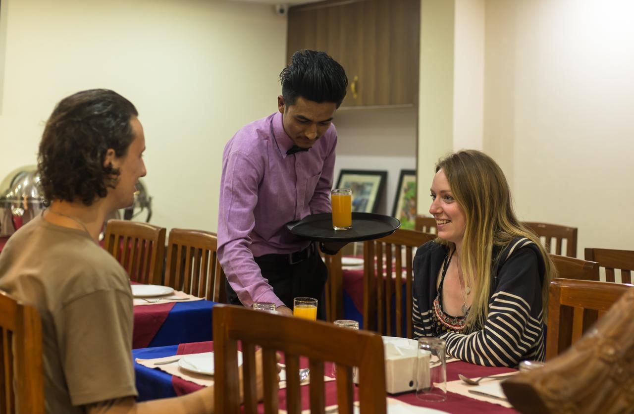 Hotel Kathmandu Inn Экстерьер фото