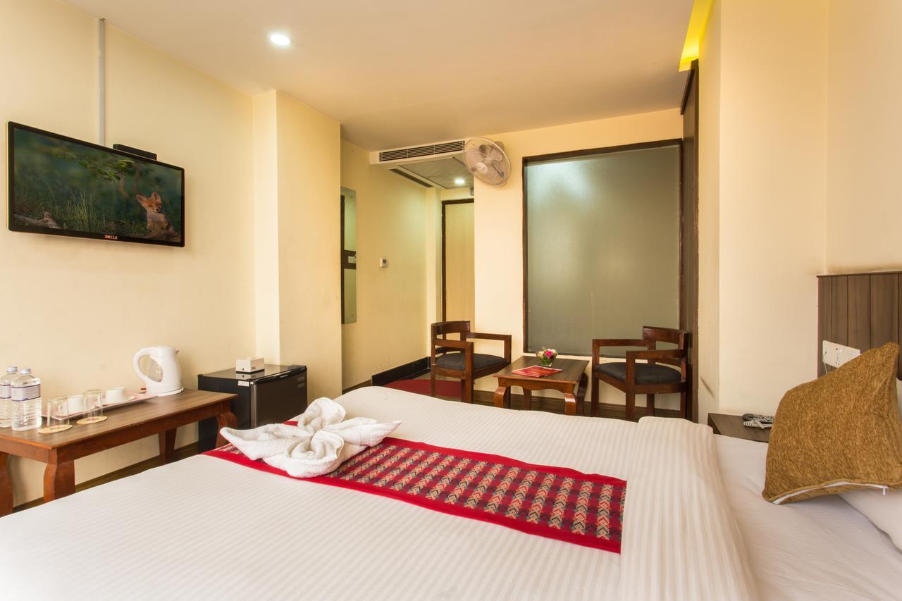 Hotel Kathmandu Inn Экстерьер фото